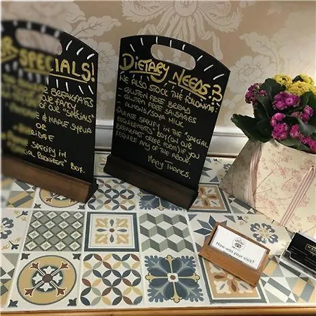 St. Raphael Guest House 4* York