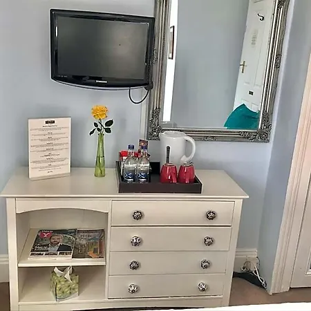 St. Raphael Bed & Breakfast