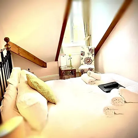 St. Raphael Bed & Breakfast