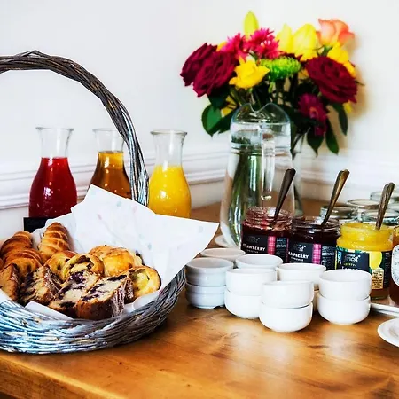 Bed & Breakfast St. Raphael Guest House 4*