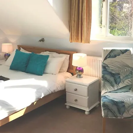 Bed & Breakfast St. Raphael Guest House 4*